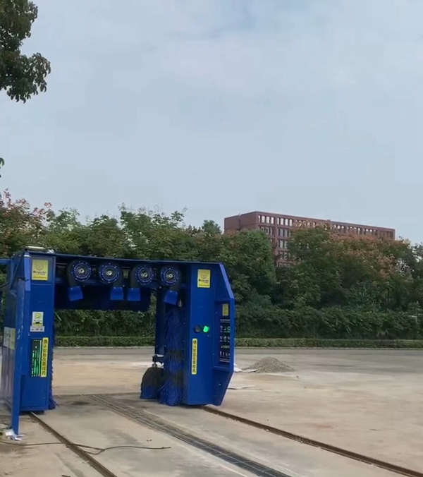 中國-鹽城師范學院 安裝無人值守一卡通支付洗車..現場拍攝